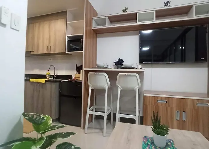 Apartment Cozy 1br With Netflix & Balcony Pool View Manila