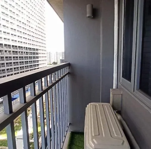 Apartment Cozy 1br With Netflix & Balcony Pool View *