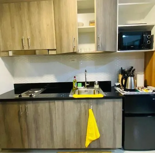 Cozy 1br With Netflix & Balcony Pool View Manila